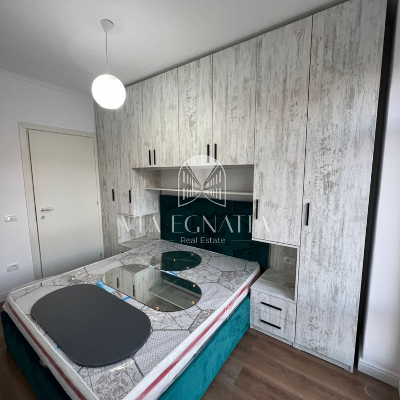 SHITET APARTAMENT 1+1 TEK SHKEMBI KAVAJES