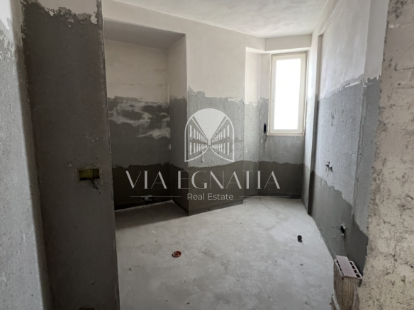 SHITET APARTAMENT NE QENDER TE QYTETIT