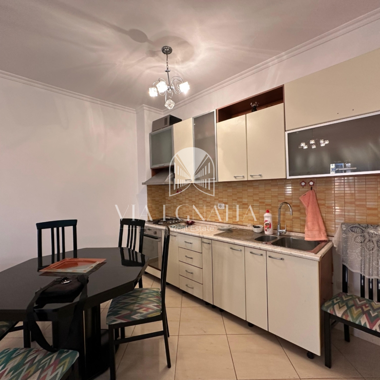SHITET APARTAMENT 1+1 NE GOLEM
