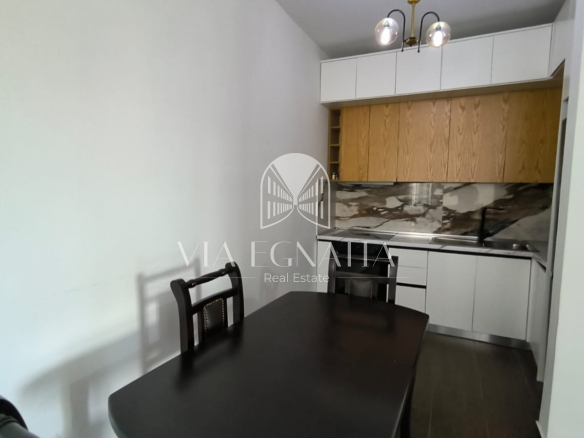 JEPET ME QERA APARTAMENT NE PLAZH DURRES