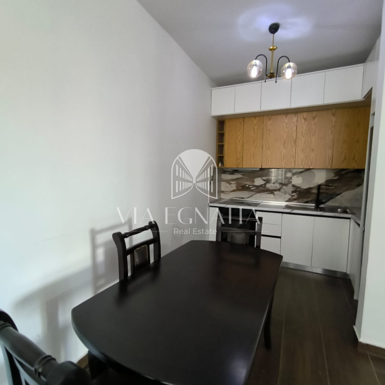JEPET ME QERA APARTAMENT NE PLAZH DURRES