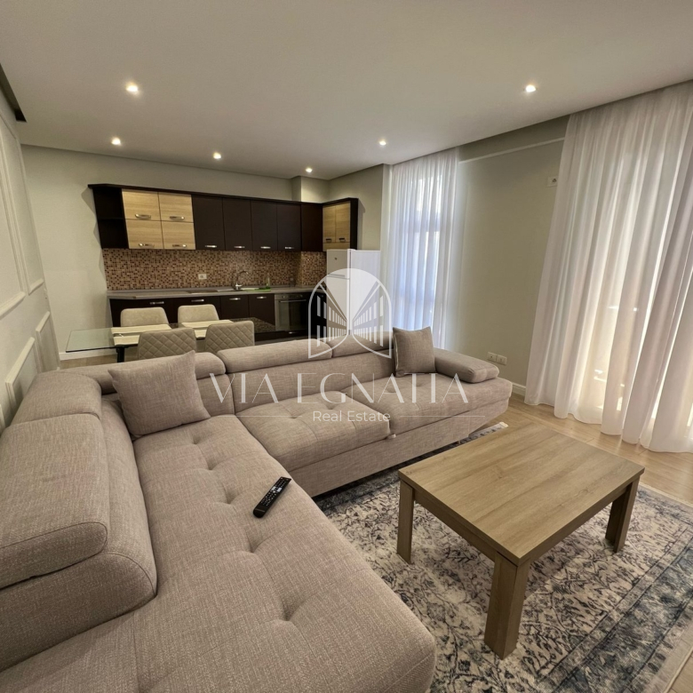 JEPET ME QERA APARTAMENT 2+1 TEK VILA ZOGUT DURRES