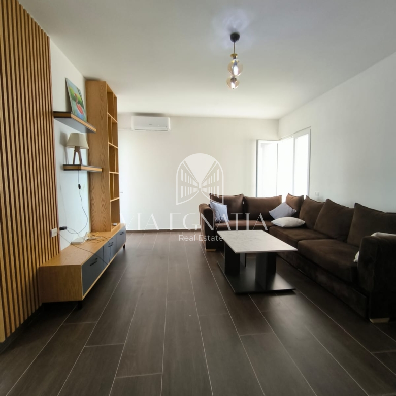 JEPET ME QERA APARTAMENT NE PLAZH DURRES