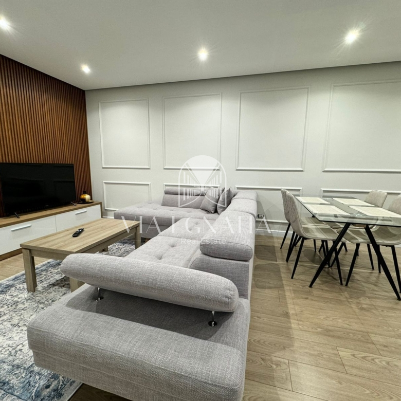 JEPET ME QERA APARTAMENT 2+1 TEK VILA ZOGUT DURRES