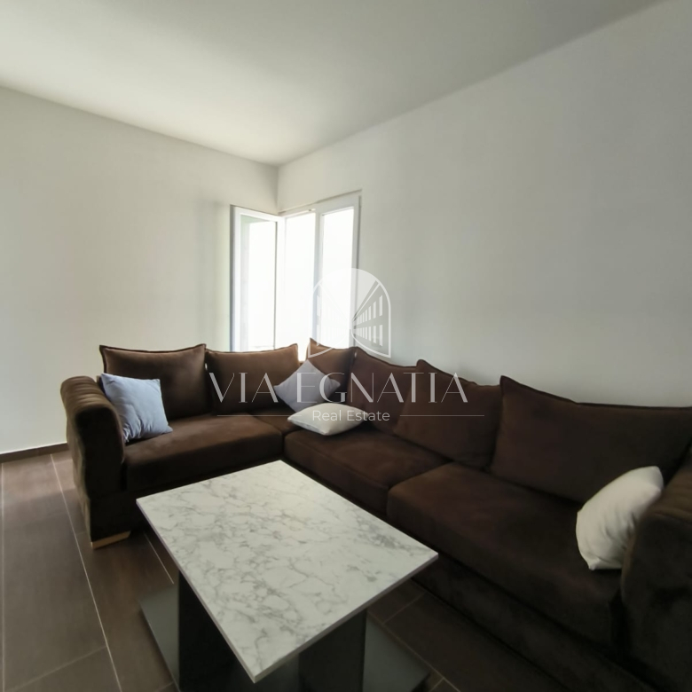 JEPET ME QERA APARTAMENT NE PLAZH DURRES