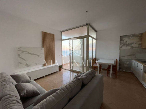 SHITET APARTAMENT 1+1+GARAZHD TEK RROTA KUQE DURRES