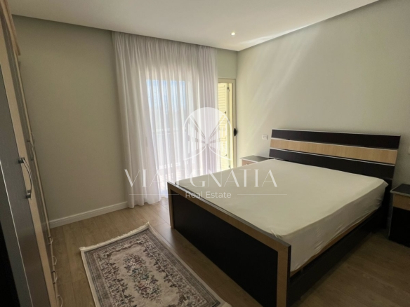 JEPET ME QERA APARTAMENT 2+1 TEK VILA ZOGUT DURRES