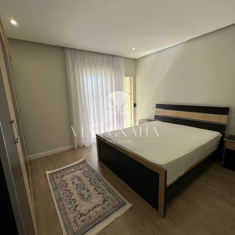 JEPET ME QERA APARTAMENT 2+1 TEK VILA ZOGUT DURRES