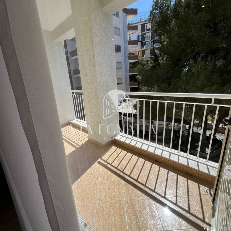 JEPET ME QERA APARTAMENT 2+1 TEK VILA ZOGUT DURRES