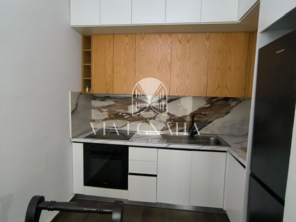 JEPET ME QERA APARTAMENT NE PLAZH DURRES