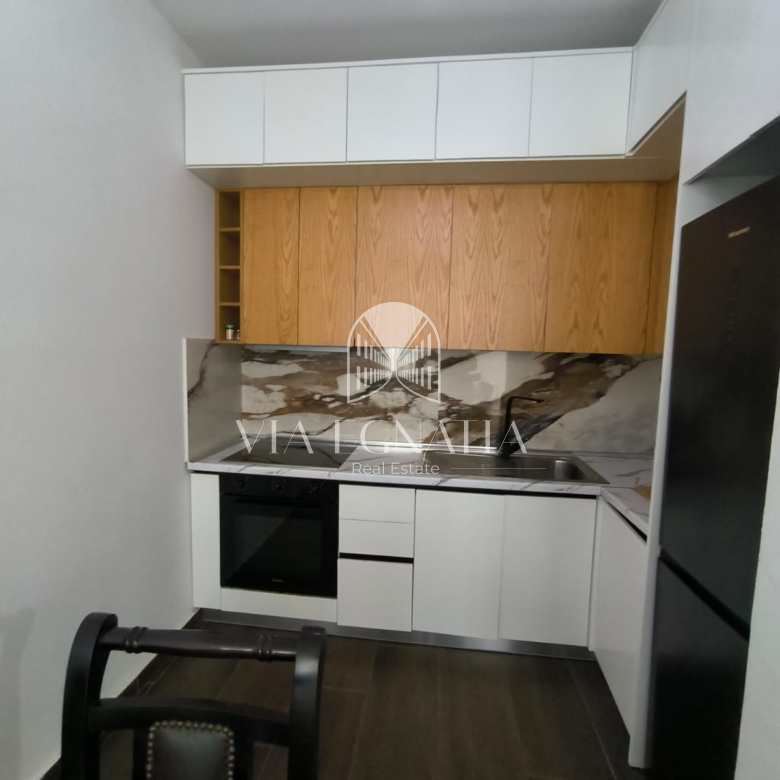 JEPET ME QERA APARTAMENT NE PLAZH DURRES