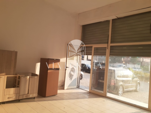 SHITET NJESI BIZNESI TEK ZONA E STADIUMIT