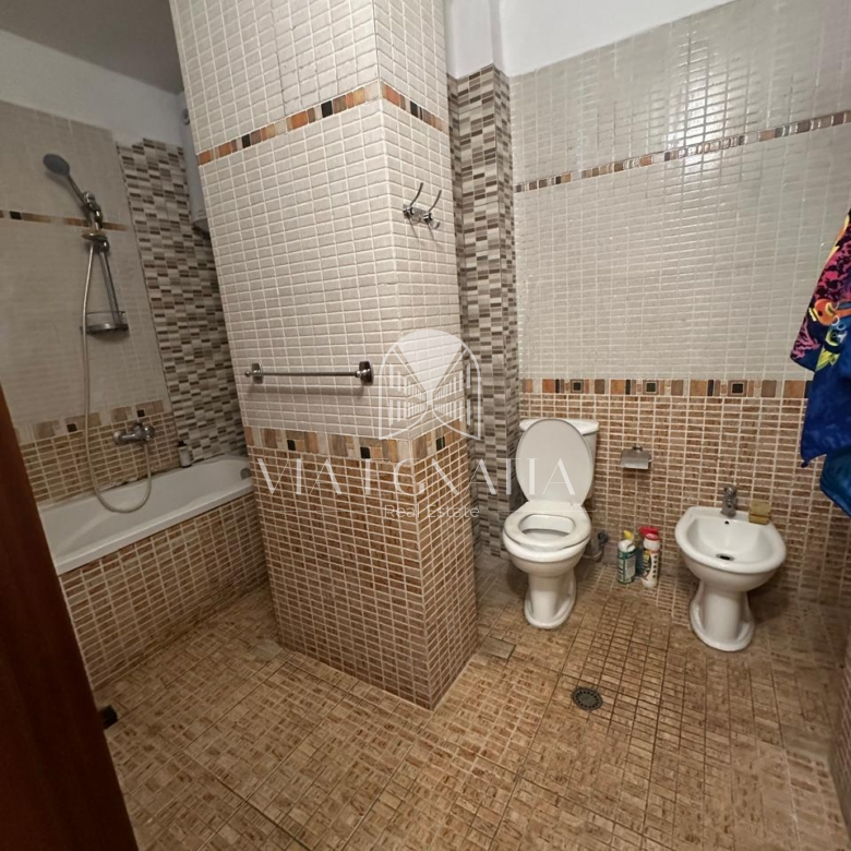 SHITET APARTAMENT TEK LAGJIA 17 DURRES
