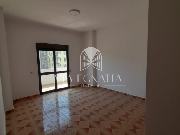 Shitet Apartament 2+1 në Golem, pranë Bonita 2- Vetem 200 m nga Deti!