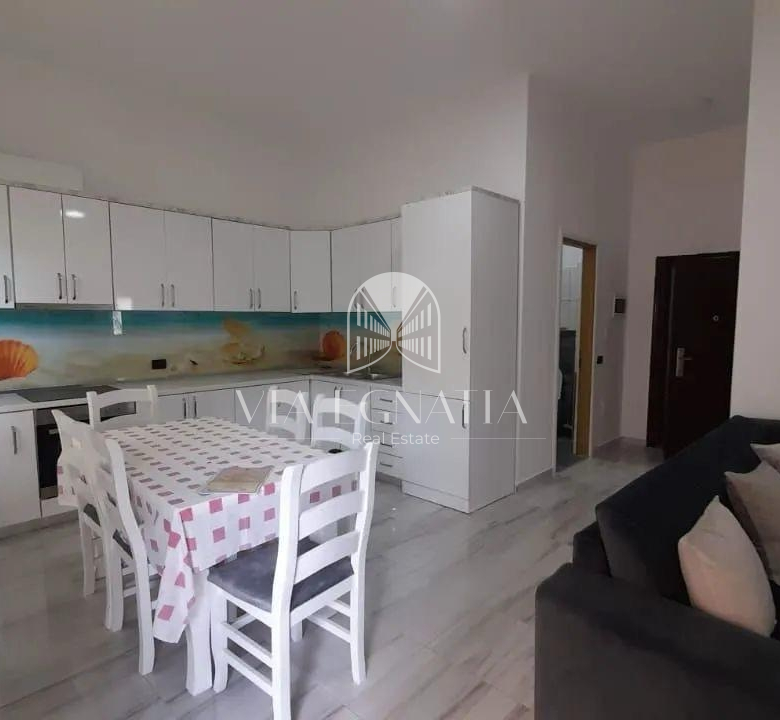 SHITET APARTAMENT TEK SHKEMBI KAVAJES