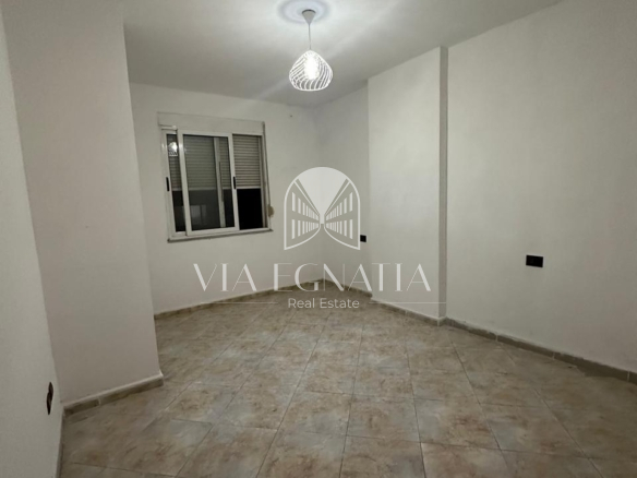 SHITET APARTAMENT TEK LAGJIA 17 DURRES