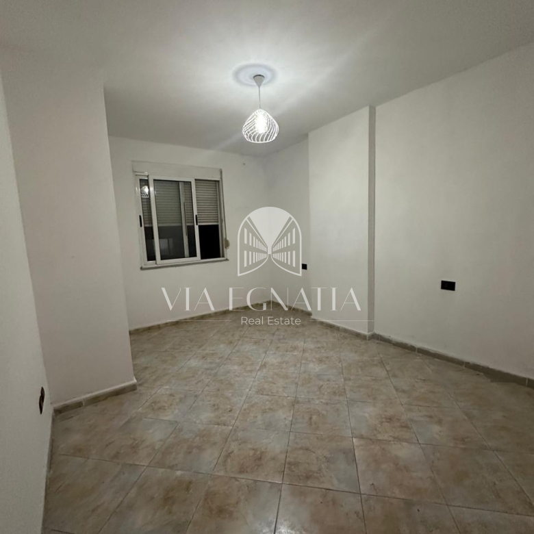 SHITET APARTAMENT TEK LAGJIA 17 DURRES