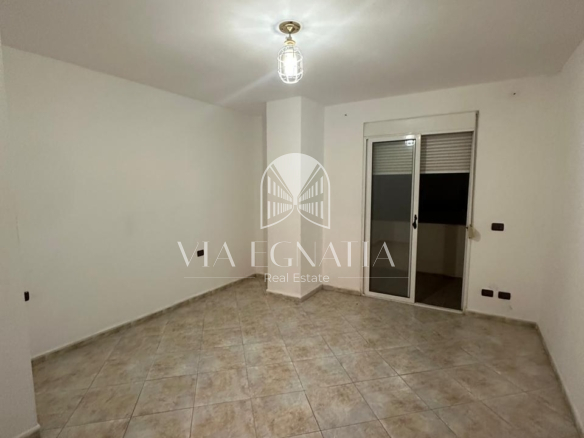SHITET APARTAMENT TEK LAGJIA 17 DURRES
