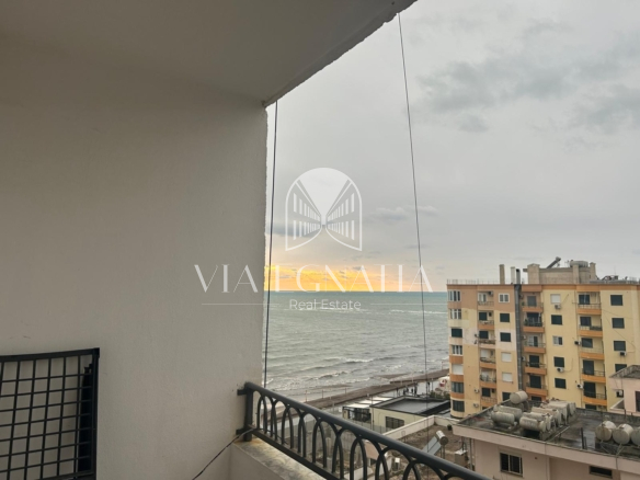 JEPET ME QERA APARTAMENT NE VOLLGA