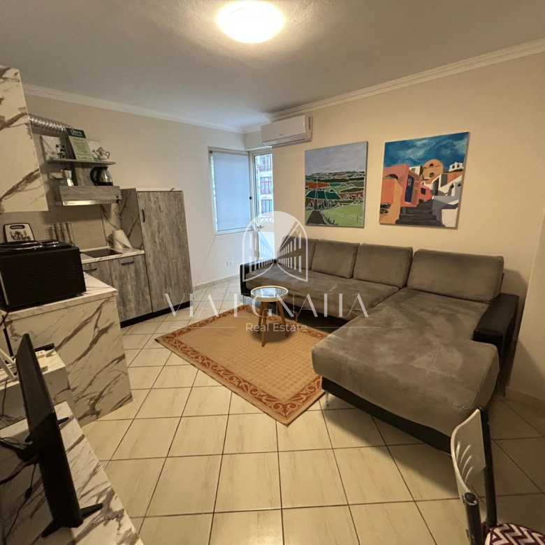 JEPET ME QERA APARTAMENT NE VOLLGA