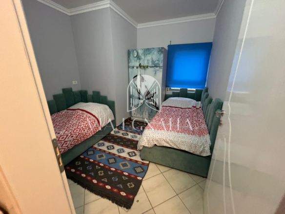 JEPET ME QERA APARTAMENT NE VOLLGA
