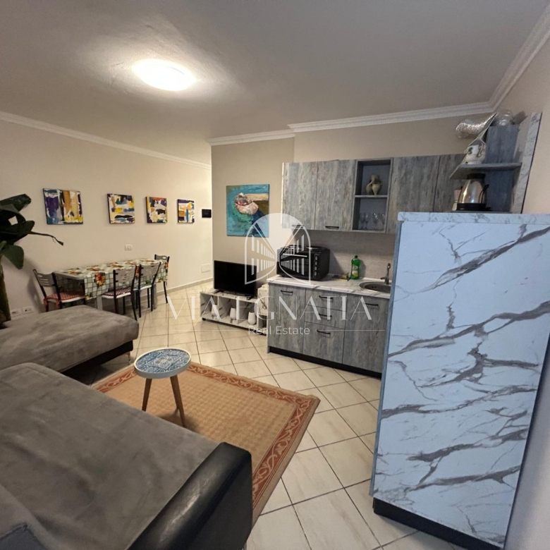 JEPET ME QERA APARTAMENT NE VOLLGA