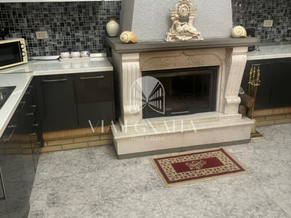 JEPET ME QIRA APARTAMENT QENDER DURRES