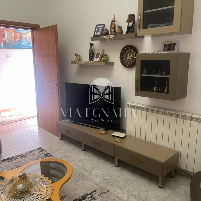 JEPET ME QIRA APARTAMENT QENDER DURRES