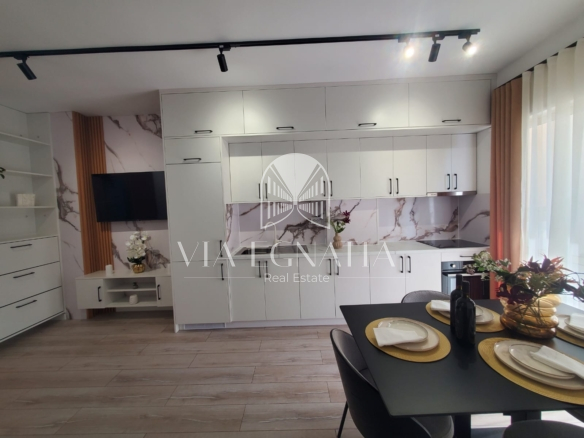 SHITET APARTAMENT 1+1 TEK RROTA KUQE DURRES