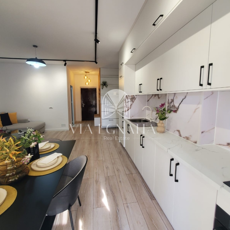 SHITET APARTAMENT 1+1 TEK RROTA KUQE DURRES