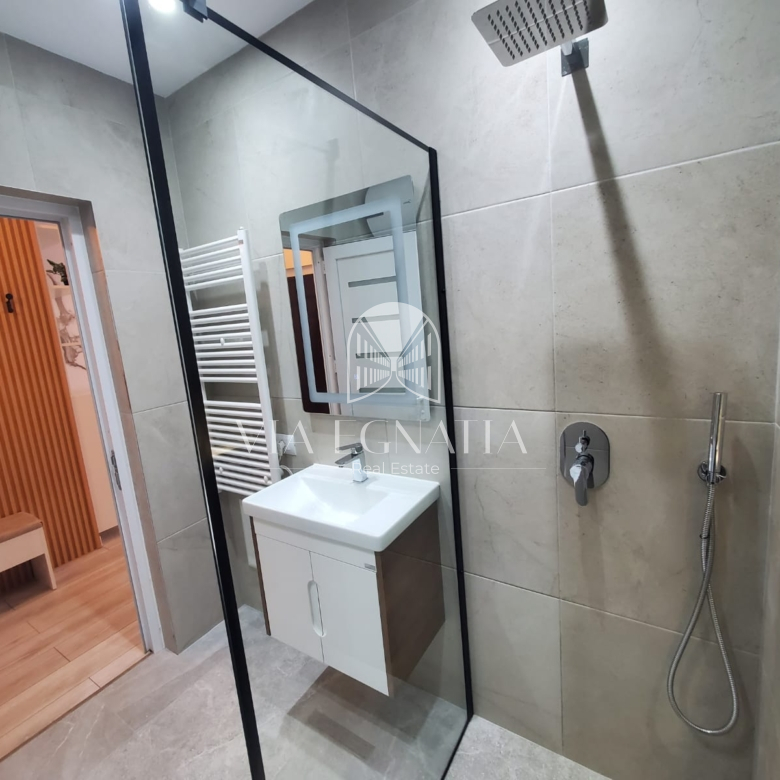 SHITET APARTAMENT 1+1 TEK RROTA KUQE DURRES