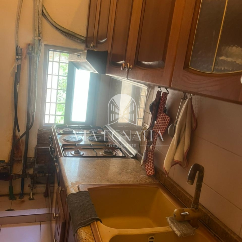 JEPET ME QIRA APARTAMENT QENDER DURRES