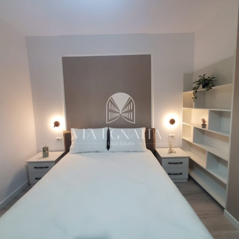 SHITET APARTAMENT 1+1 TEK RROTA KUQE DURRES