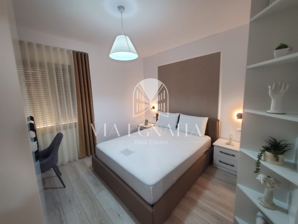 SHITET APARTAMENT 1+1 TEK RROTA KUQE DURRES