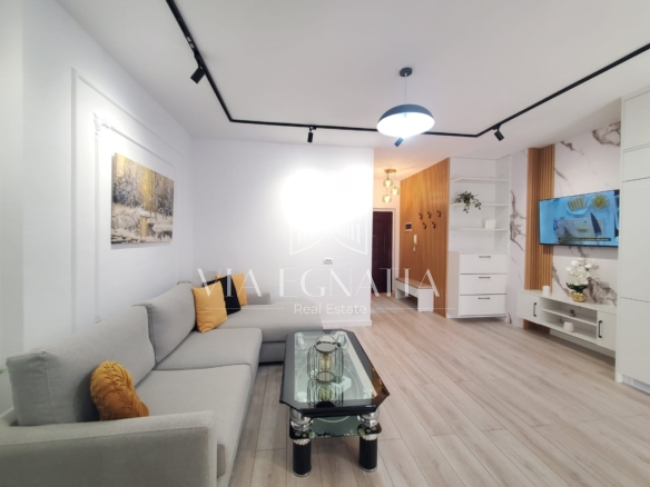 SHITET APARTAMENT 1+1 TEK RROTA KUQE DURRES