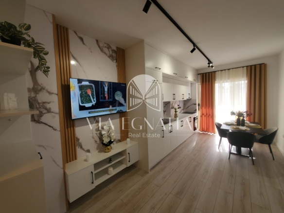 SHITET APARTAMENT 1+1 TEK RROTA KUQE DURRES