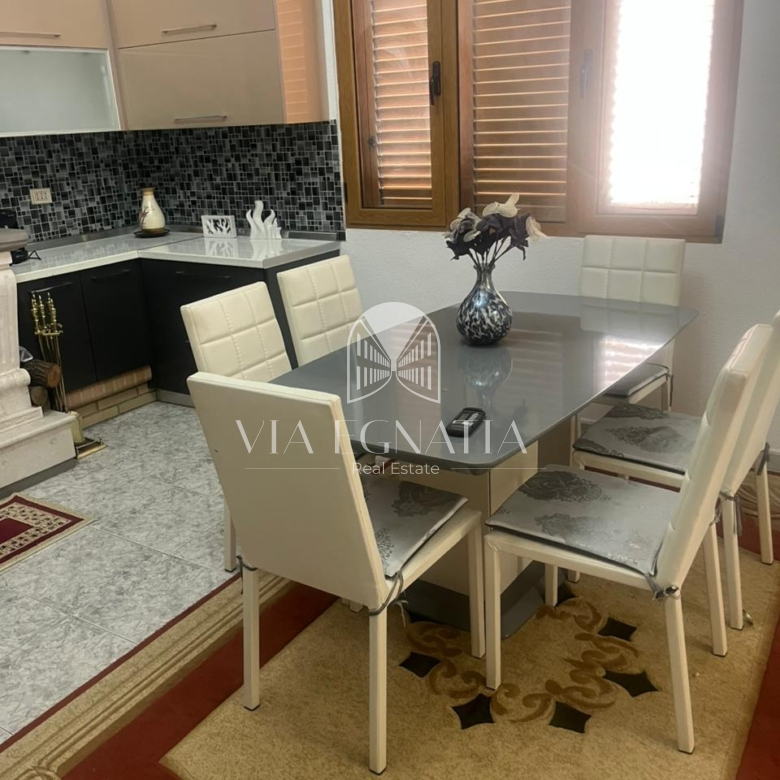 JEPET ME QIRA APARTAMENT QENDER DURRES