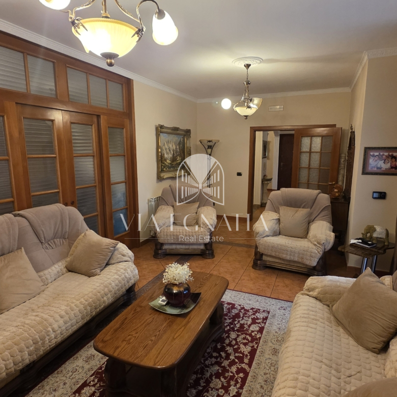 APARTAMENT 3+1 NË SHITJE – KATI I 6, ME ASHENSOR