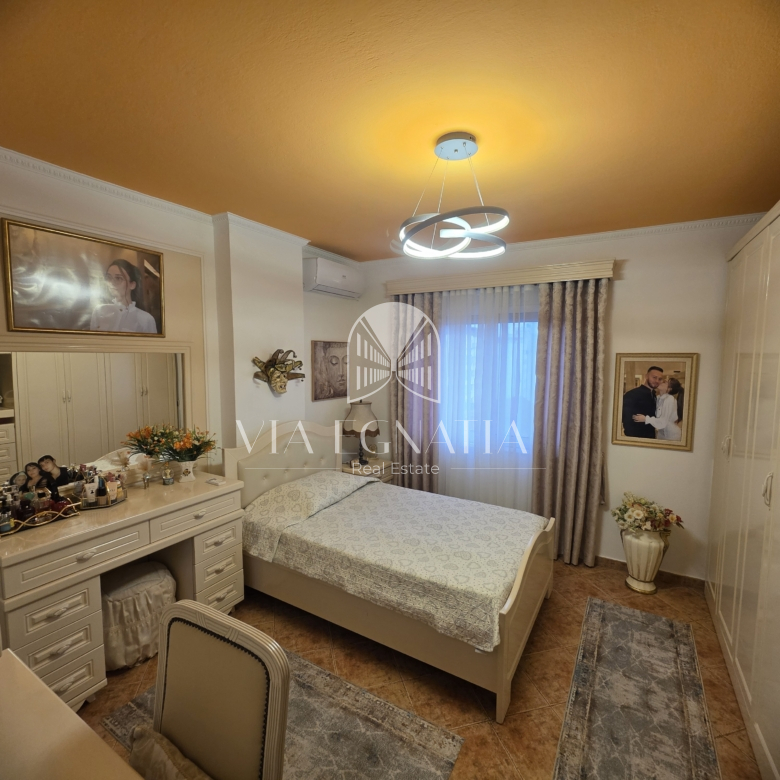 APARTAMENT 3+1 NË SHITJE – KATI I 6, ME ASHENSOR