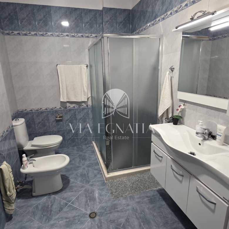 APARTAMENT 3+1 NË SHITJE – KATI I 6, ME ASHENSOR