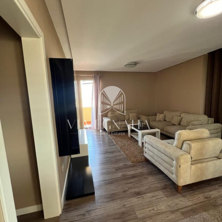 APARTAMENT 3+1 ME QERA – KATI I 8, ME ASHENSOR