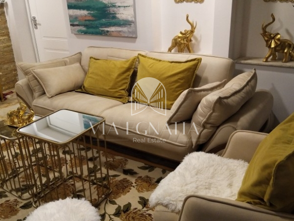 APARTAMENT DUPLEX 3+1 NË SHITJE – KOMPLEKS ME PISHINË