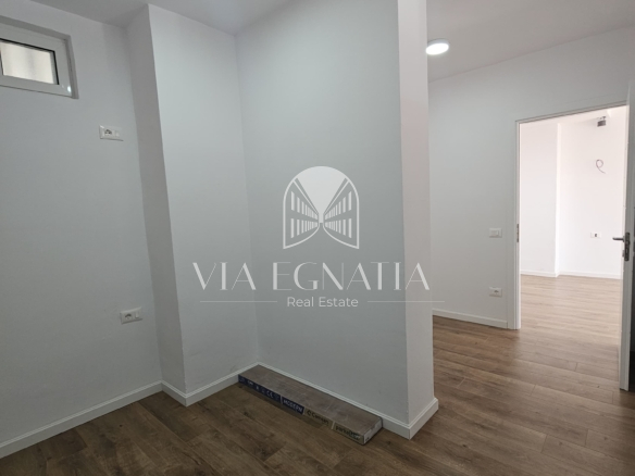 SHITET APARTAMENT 2+1 – PRANË SPITALIT RAJONAL, DURRËS