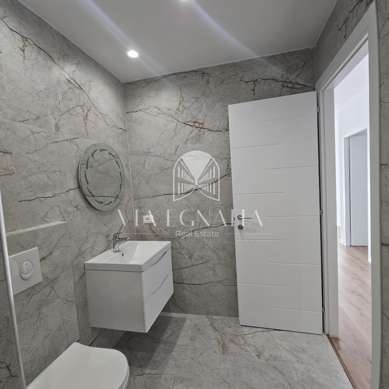 SHITET APARTAMENT 2+1 – PRANË SPITALIT RAJONAL, DURRËS
