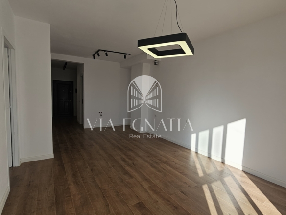 SHITET APARTAMENT 2+1 – PRANË SPITALIT RAJONAL, DURRËS