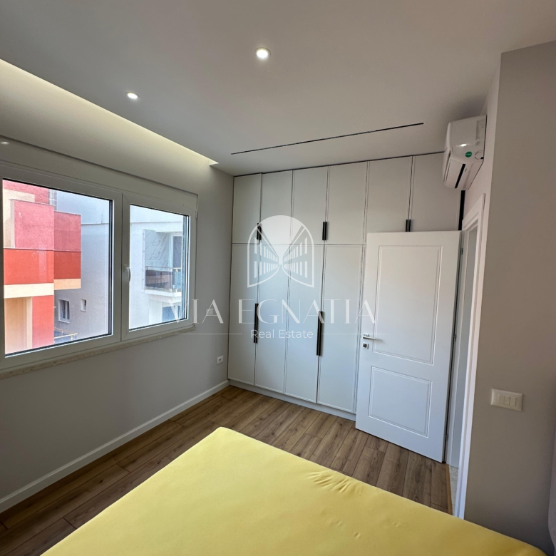 SHITET APARTAMENT 1+1 | VIJË E PARË ME DETIN | PAMJE PANORAMIKE.