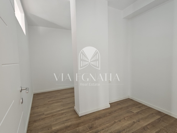 SHITET APARTAMENT 2+1 – PRANË SPITALIT RAJONAL, DURRËS