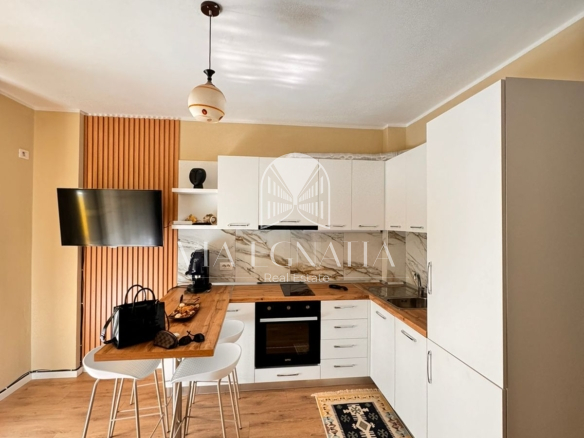 SHITET APARTAMENT 2+1 | SHKËMBI I KAVAJËS