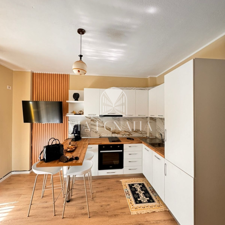 SHITET APARTAMENT 2+1 | SHKËMBI I KAVAJËS