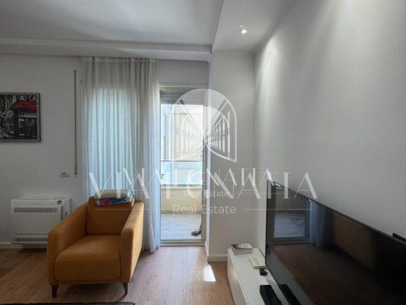 Shitet 1+1 TEK PALLATI CONAD – RRUGA E PORTIT, DURRES